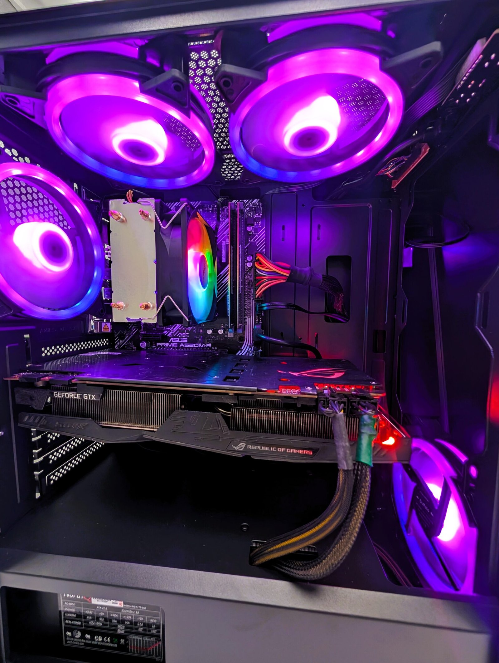 Ryzen 5 3400G / 16GB / 256GB + 750GB / GTX 1080 Ti 11GB (REFURBISHED)